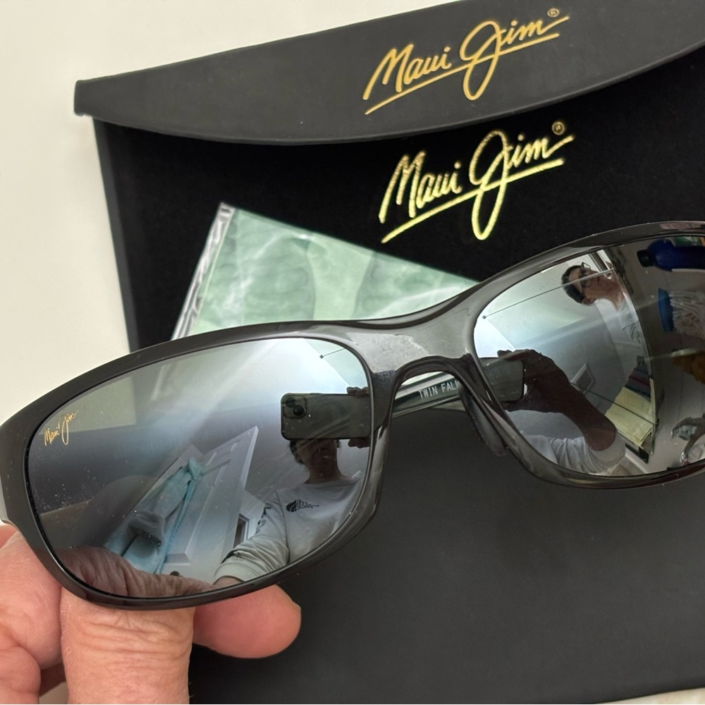 Maui Jim Grey Twin Falls Black GLS Fade Sunglasses - New $229